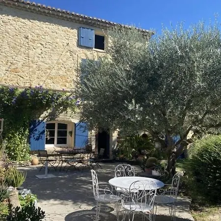 Mas En Provence, En Campagne Avec Piscine. Villa